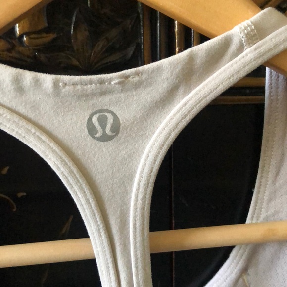 Lululemon workout top - Picture 3 of 4